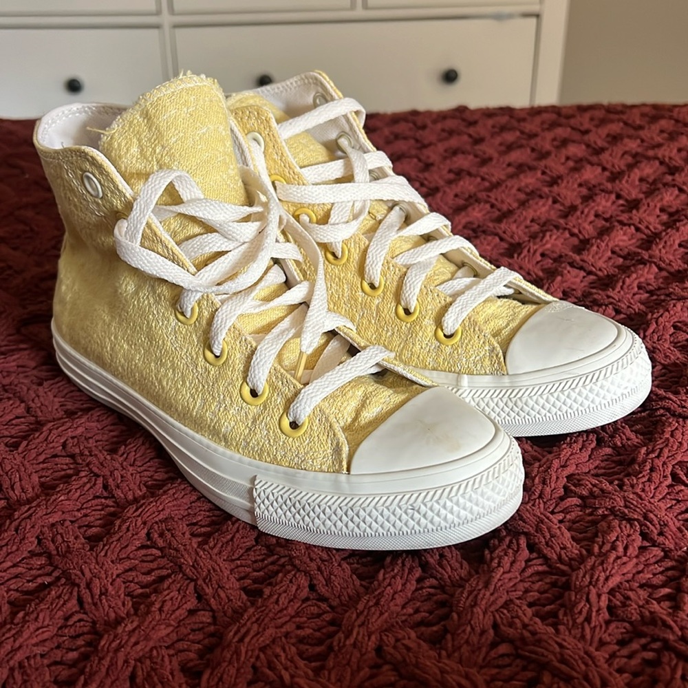 yellow fabric converse